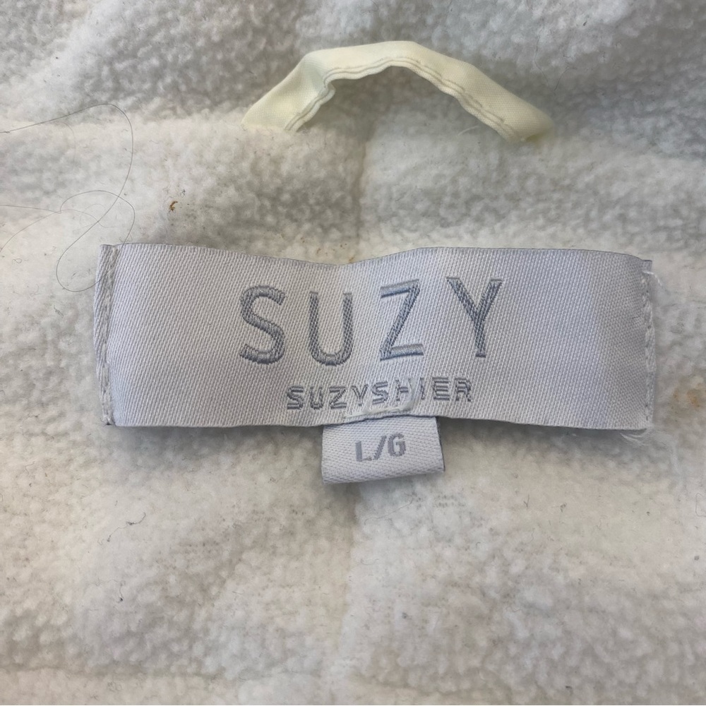 Susie Shier | Size L | Puffy Vest | Color white/cream | Winter | Fall - Picture 4 of 8